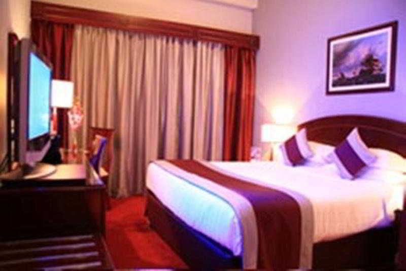 Broadway Hotel Dubai Exterior foto